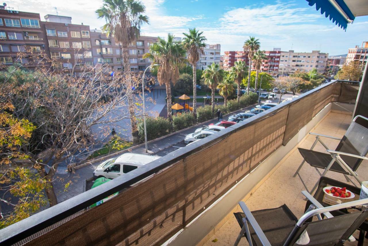 Apartamento Comodo A 10 Min Del Centro Alicante Bagian luar foto