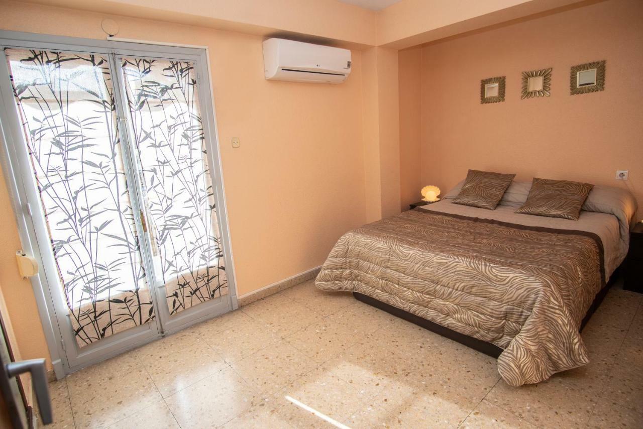 Apartamento Comodo A 10 Min Del Centro Alicante Bagian luar foto
